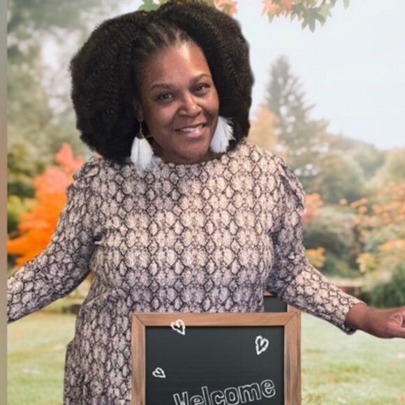 Agape Share Show Train! I go live @ 7:45 am - 10 am Central - Picture 5 of 13